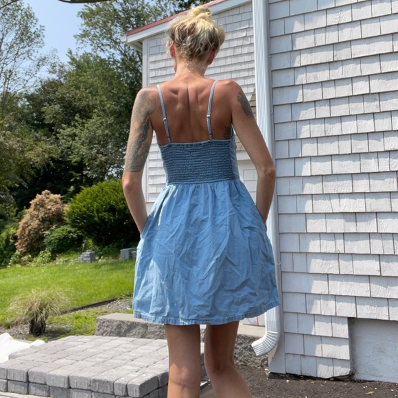 Vans Chambray dress with pockets! - Picture 2 of 4